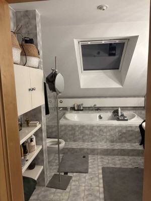 Attraktive 4-Zimmer-Wohnung mit Balkon in Mering