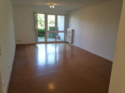 Barrierefreie 2,5-Zimmer-EG-Wohnung mit Terrasse und EBK in Kirchheim-Jesingen