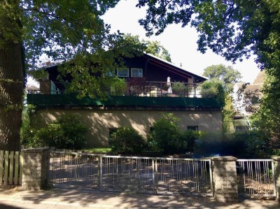 Architektenhaus auf 800 jährigem historischen "Ritterkeller" der Burg Ottenstein! Grüne Oase!