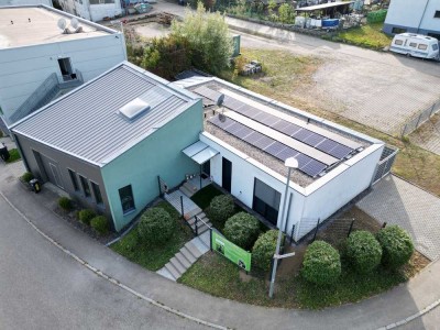 Provisionsfrei! Bungalow mit Gewerbehalle