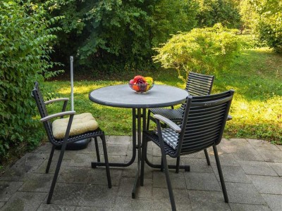 Studio in bester Lage mit eigener Terrasse, Abendsonne und fußläufig zum Strand.