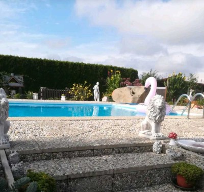 Großzügiges Einfamilienhaus mit traumhaftem Garten, Pool – ideal für Erholung zu Hause