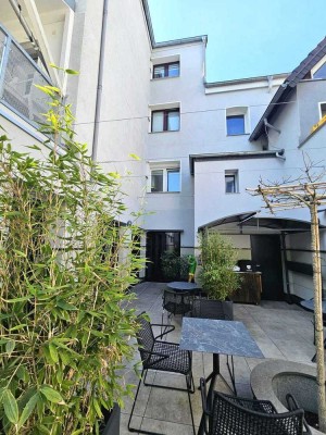 2 modernisierte Mehrfamilienhäuser im Dellviertel