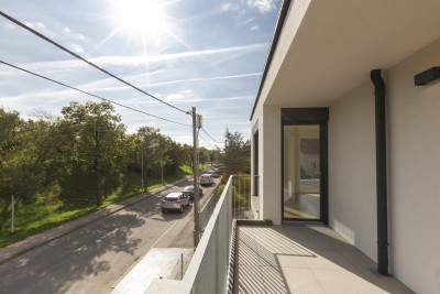 Erstbezug | Anlagewohnung mit zwei Zimmer und Balkon