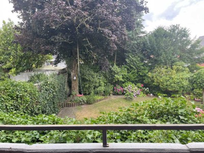 3 Zimmer Wohnung mit Balkon ins Grüne 86 qm geeignet für Single oder Paare