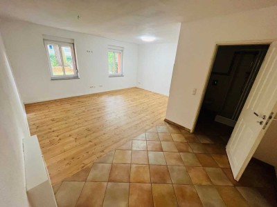 Souterrain-Whg im idyllischen Grünen!