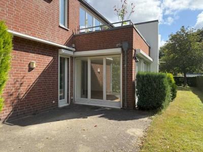 Ansprechende 3-Zimmer-Erdgeschosswohnung mit Terrasse, ruhige Lage am Rande des Niendorfer Geheges