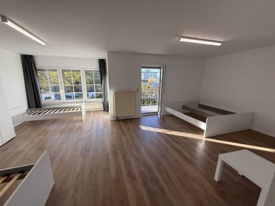 2-Zimmer-Wohnung mit Balkon & EBK - sofort bezugsfrei