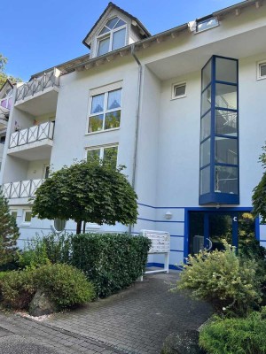 TOP renovierte und ausgestattete 2-ZiKDB Traumwohnung mit Balkon, EBK und TG zu vermieten!