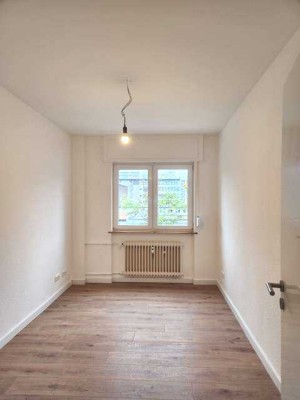 Großzügige 3- Zimmer-Wohnung mit Balkon, ruhig und zentrumsnah in Offenbach/Main