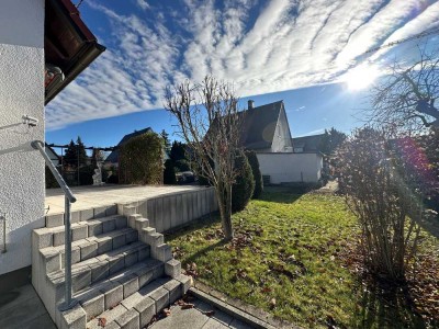 Modernisierte 3-Zi-Wohnung mit Terrasse und Garten