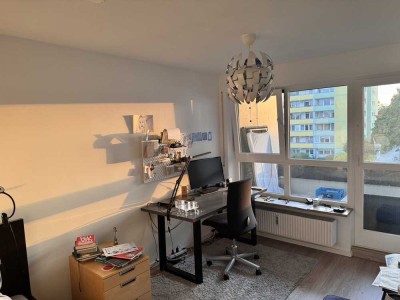 1-Zimmer-Apartment mit  EBK und großer West-Loggia in Markt Schwaben/3 Min. zum S-Bhf.