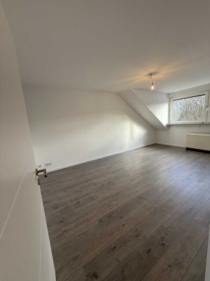 Stilvoll renovierte 3-Zimmer-Wohnung mit Balkon in  Rösrath-Stümpen / DIREKT VOM EIGENTÜMER