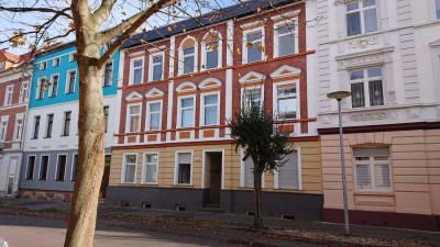 Renovierte Erdgeschoßwohnung mit Balkon