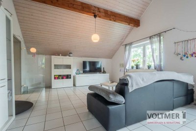 DACHPERLE - lichtdurchflutete Dachgeschosswohnung mit Einbauküche in Homburg/Einöd!