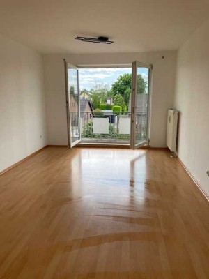 3-Zimmer-Wohnung mit zwei Balkonen in Köln Weiden