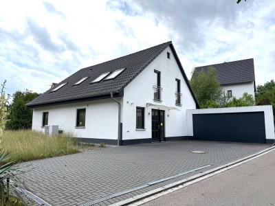 Neuwertiges, schönes Einfamilienhaus mit Garten und Garage * in Heilsbronn