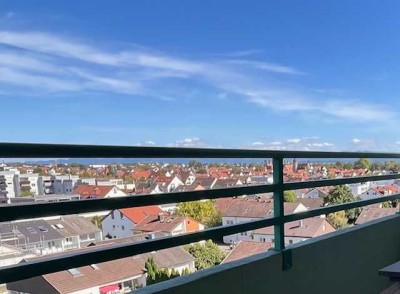 Schöne helle 2 Zi. Whg. TOP Lage, Teil-Renoviert