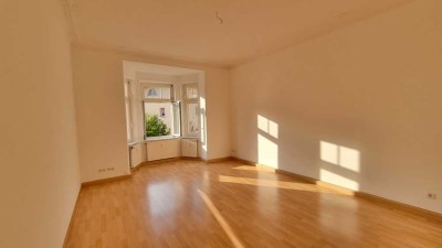 Schöne 4-Raum-Wohnung mit Balkon