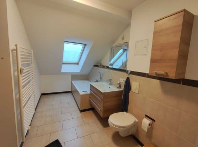 möblierte 2-Zimmer-Dachgeschosswohnung mit Dachterrasse in Leipzig Schönefeld zu vermieten