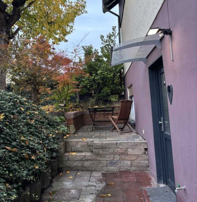 Mz.-Ebersheim, neu renovierte, gemütliche 2 ZiKüDu im EG mit Terrasse, ca. 60 qm