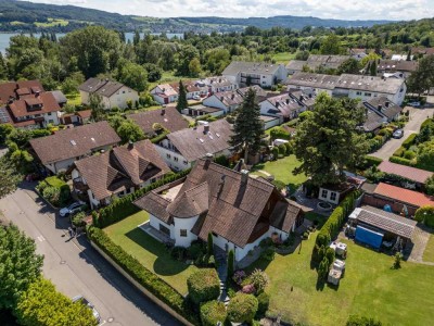 Luxuriöse Villa mit großem Garten in Seenähe