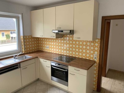 Ruhige und vollst. renovierte 4-Zimmer-Whg. mit EBK und Balkon