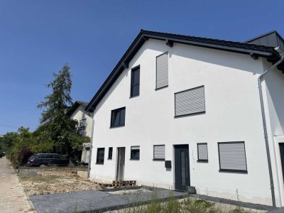 *NEU* 180qm WOHNFLÄCHE EINE TOP-LAGE UND EIN GROßER GARTEN! NEUBAU-DOPPELHAUS IN 1AAA-LAGE!