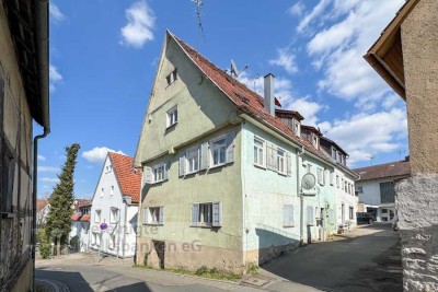 Geräumige 4-Zimmer-Wohnung in denkmalgeschütztem Altbau - Dagersheim