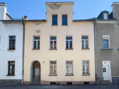 Reihenmittelhaus im Herzen von Oelsnitz – 175 qm mit Potenzial zur Sanierung