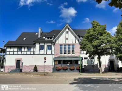 Springe: Alles andere als nur Standard - Besonderes Wohn- & Geschäftshaus in besonderer Lage!