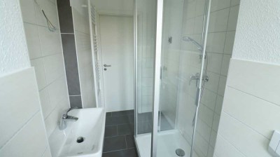 3-Raumwohnung mit Dusche und Balkon
