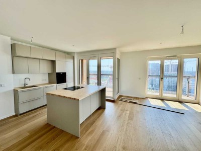 Repräsentative 3-Raum-Loft-Wohnung mit Blick über Hamburg  mit Balkon und EBK in Hamburg HafenCity