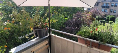 helle 2 Zimmerwohnung mit großer Wohnküche