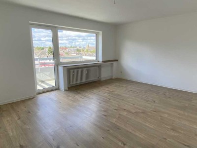 **Frisch Renoviert!!** Helle Räume + Modernes Badezimmer**