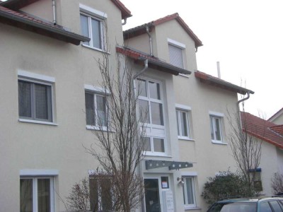 Moderne 4-Zimmer-EG-Wohnung mit Terrasse und Garten