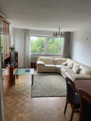Voll möblierte 2-Zimmer-Wohnung mit großem Wohnzimmer & Balkon - Zwischenmiete im Juli (München)