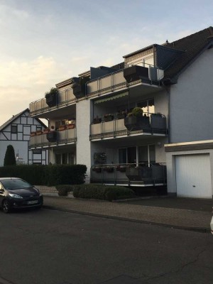 Helle,  2 Zimmerwohnung Dachgeschoss mit Südbalkon in Berg. Gladbach Schildgen