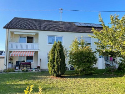 Freundliche und helle 3 Zimmer Wohnung mit Terrasse