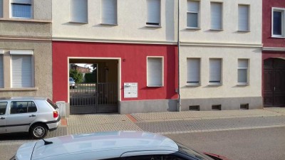 Attraktive und gepflegte 4-Zimmer-Wohnung mit Balkon in Dessau-Roßlau