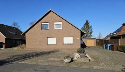 3-Zimmer-DG-Wohnung mit großer Dachterrasse und EBK, groß, ruhig, renoviert, in Bockhorn