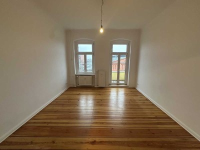 *NEU* 2-Zimmerwohnung mit Balkon und Wintergarten in Reinickendorf am S-Bhf. Schönholz (S1, S25,S26)