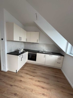 Attraktive 2-Zimmer Dachgeschosswohnung mit Balkon in Leipzig-Wahren