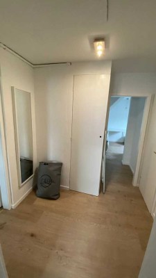 Helle 2,5-Zimmer Dachgeschosswohnung in Stuttgart-Untertürkheim