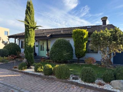 Charmanter Bungalow mit Einliegerwohnung im Souterrain