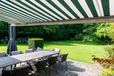 TRAUMVILLA MIT POOL IN BESTER LAGE VON ALT-MEERERBUSCH