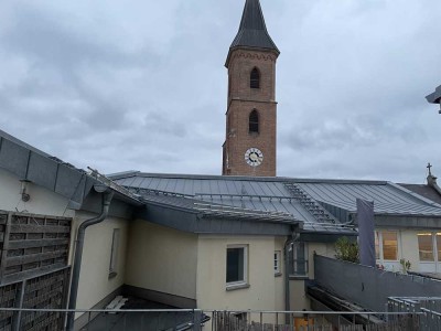 schicke 2 ZKB Stadtwohnung, renoviert, Parkett, mit Balkon und Dachterrasse in der Ingolstädter City