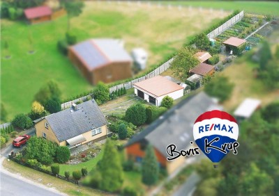 RESERVIERT: Einfamilienhaus mit XL-Grundstück in Ortsrandlage