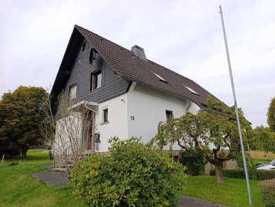 ++ ON-Immobilien ++ Ein großes Wohnhaus in Wenden-Schönau!