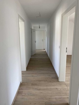 Große helle 3-Zi-DG-Wohnung in Neuendettelsau